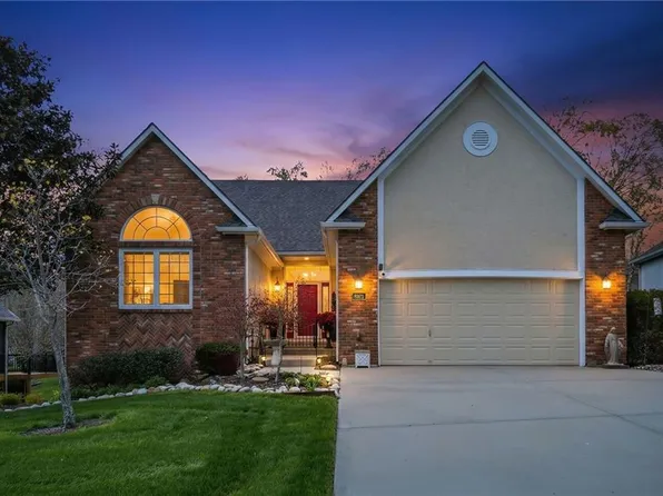 8921 NE 94th Ter, Kansas City, MO 64157