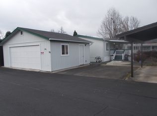 402 Currie Ln, Grants Pass, OR