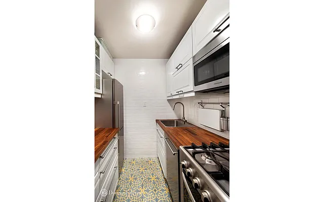 Sold by Douglas Elliman | media 16