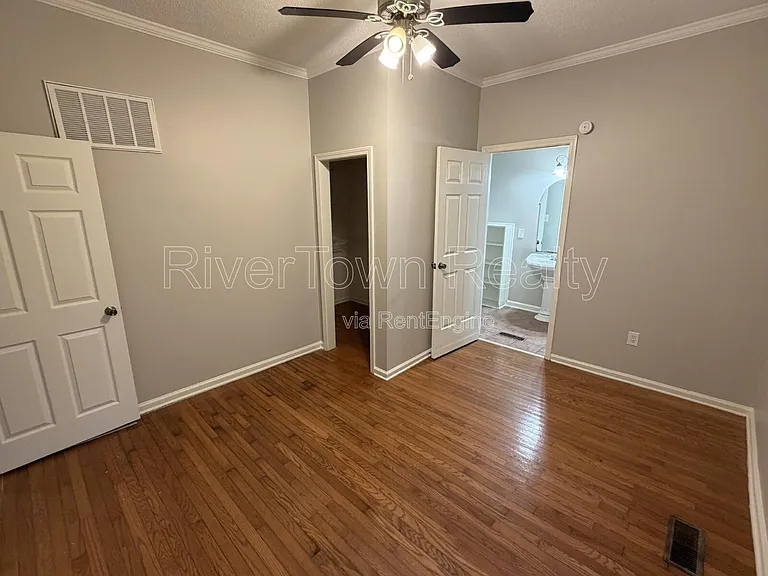 736 Echles St — Photo 11