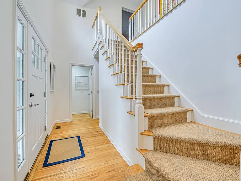 58 South Rd — Photo 9