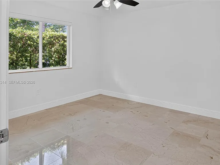 10425 SW 62nd St — Photo 23