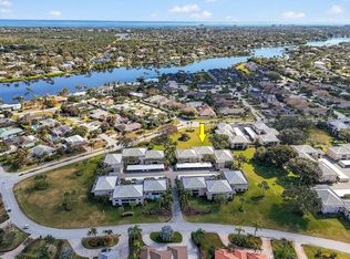 4 SE Turtle Creek Drive #B, Jupiter, FL 33469