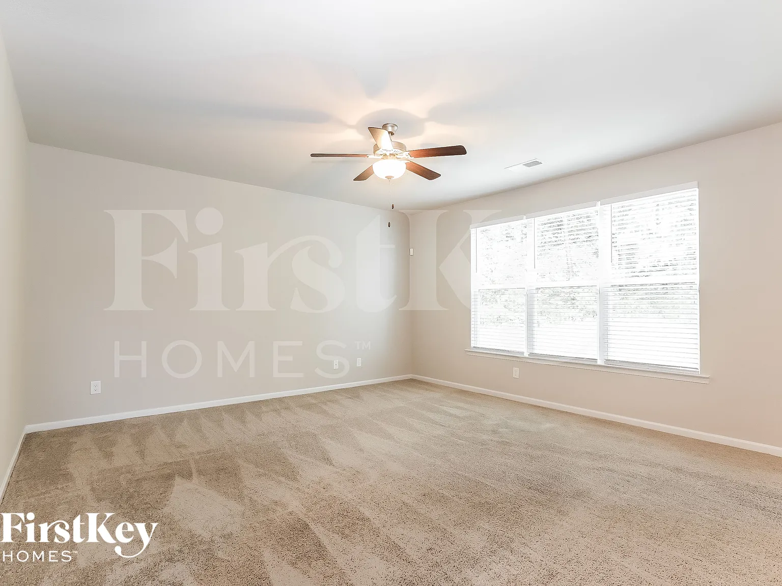 4 bed, 2.5 bath, 2448 sqft, $1,965 — Photo 2