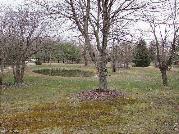 3rd image of 3654 Whitethorn Cir