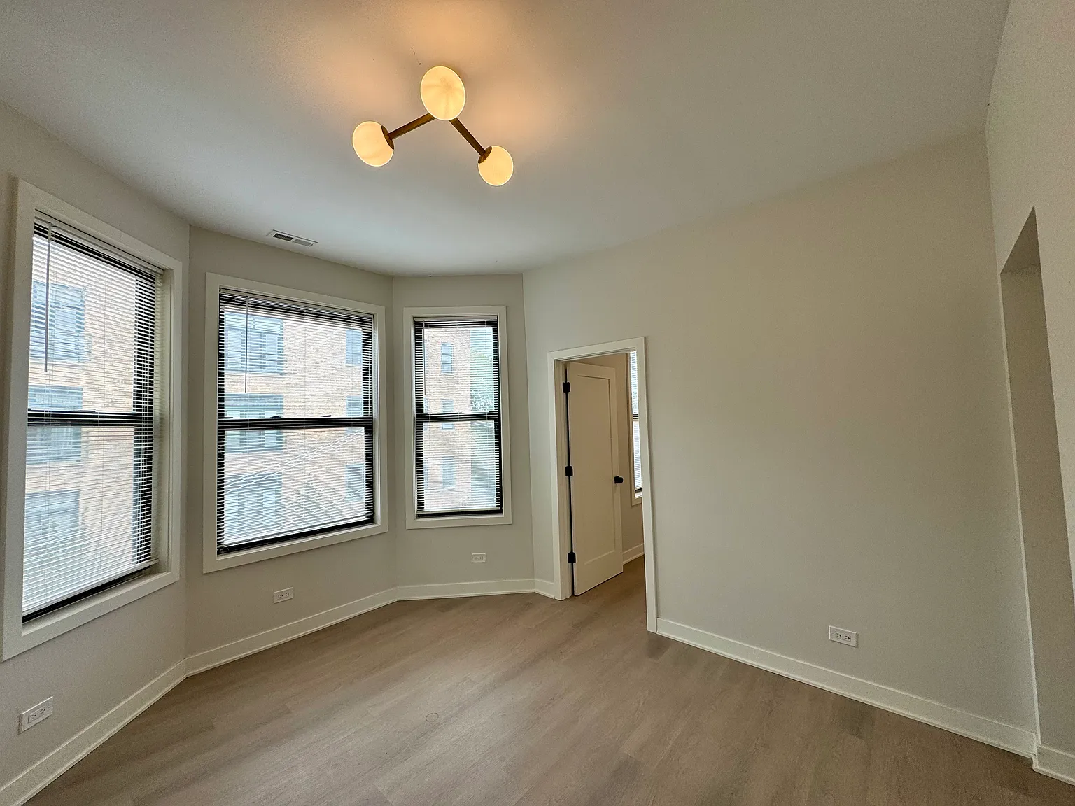 2 bed, $3,200 — Photo 3