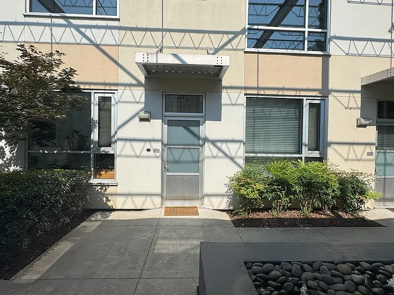 1661 La France St NE #407 — Photo 2