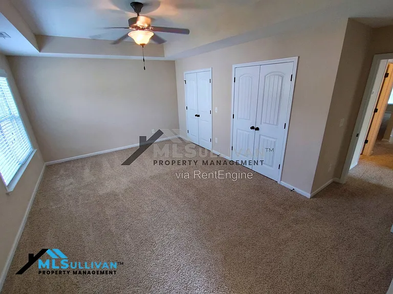 207 Maple Walk St — Photo 16