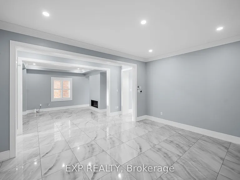 35 Tyndall Dr — Photo 9