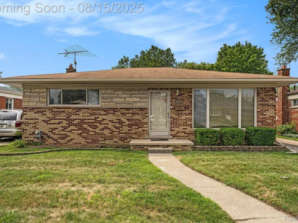 8277 Gary Ave, Westland, MI 48185