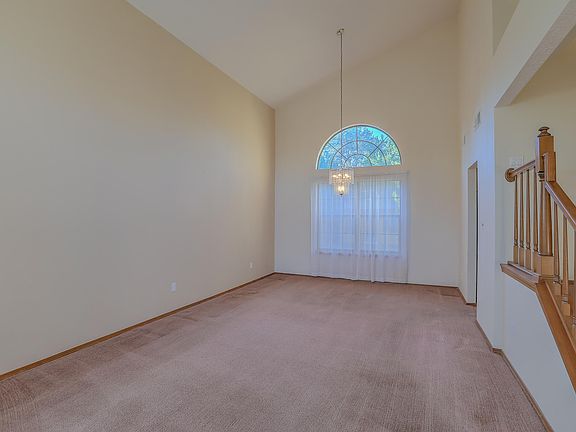 5th image of 4601 Lobelia Rd NW