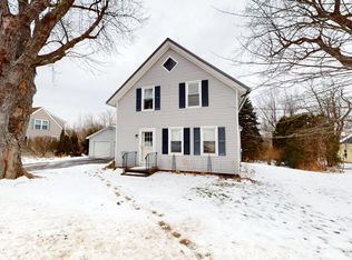 15 Alto St, Belfast, ME 04915