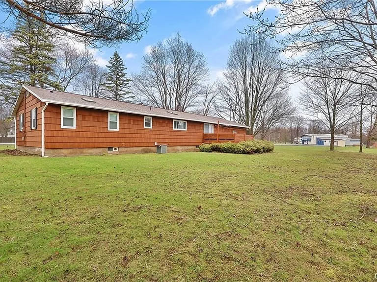 5336 Caughdenoy Rd — Photo 2
