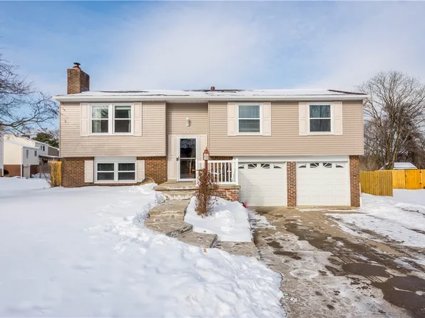 102 Firth Dr, Coraopolis, PA 15108