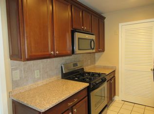 18 Gloria Ct, Tinton Falls, NJ