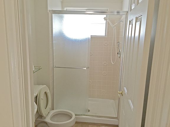 4th image of 10836 Linda Vista Dr