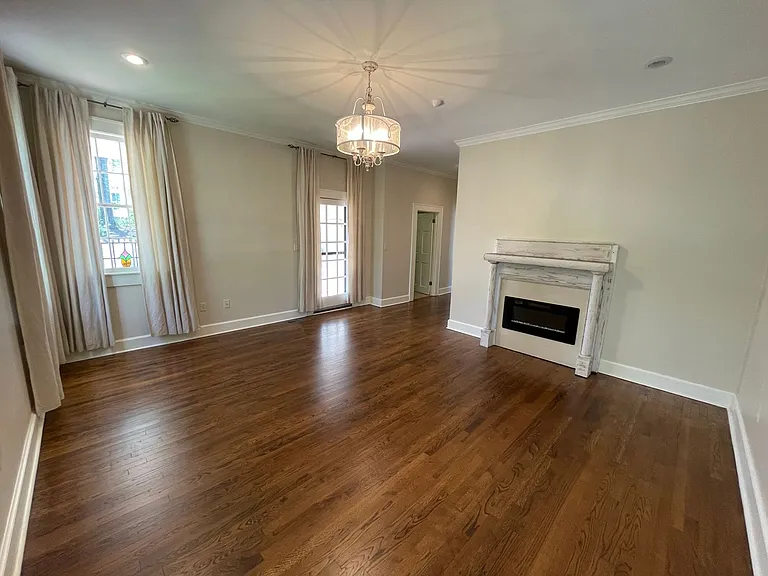 1411 S Lamar Blvd — Photo 23