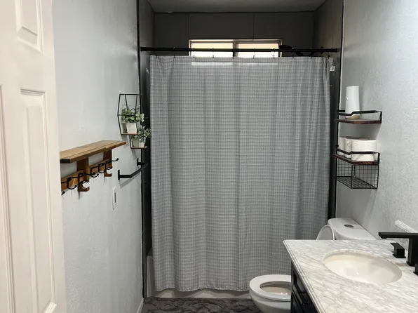 18396 Live Oak St, Hesperia, CA 92345