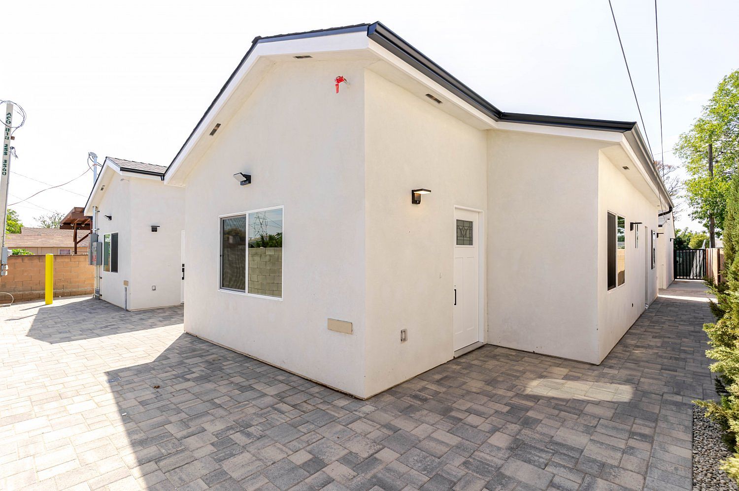 BURTON！ BD262111 11939 Burton St, North Hollywood, CA 91605 | Zillow