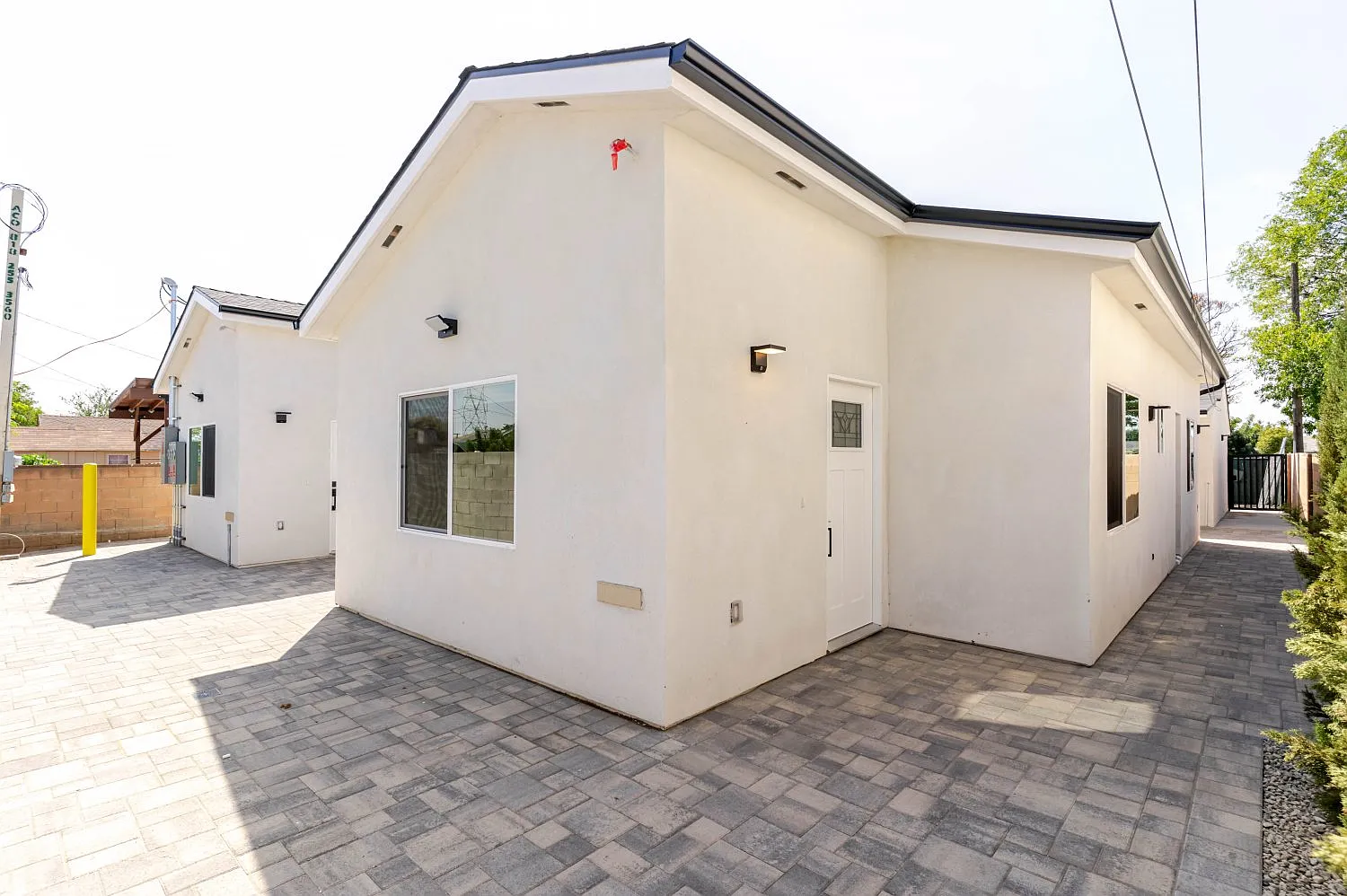 2 bed, 800 sqft, $2,800 — Photo 1