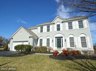 43929 Churchill Glen Dr, Chantilly, VA 20152