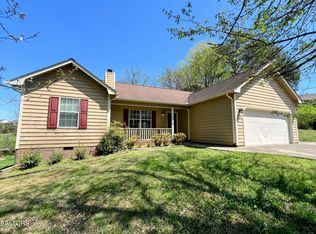 9700 Seattle Slew Ln, Knoxville, TN 37931