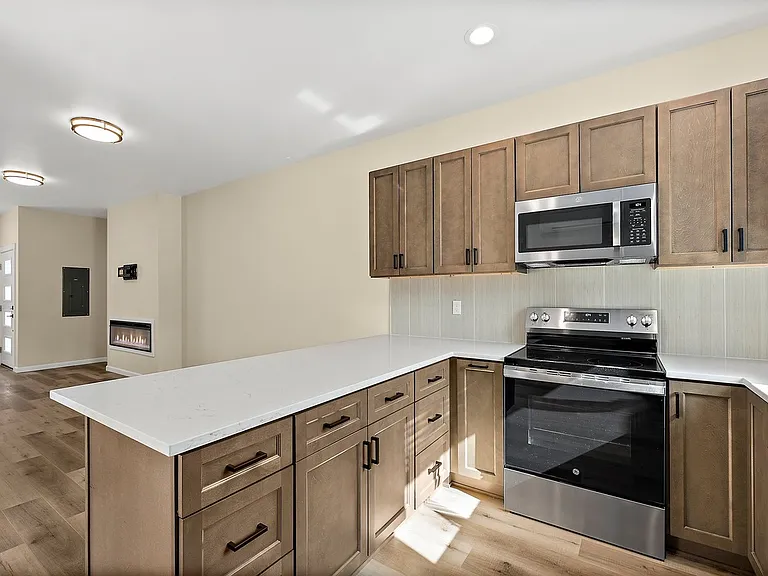 8511 Woodlawn Ave SW — Photo 17