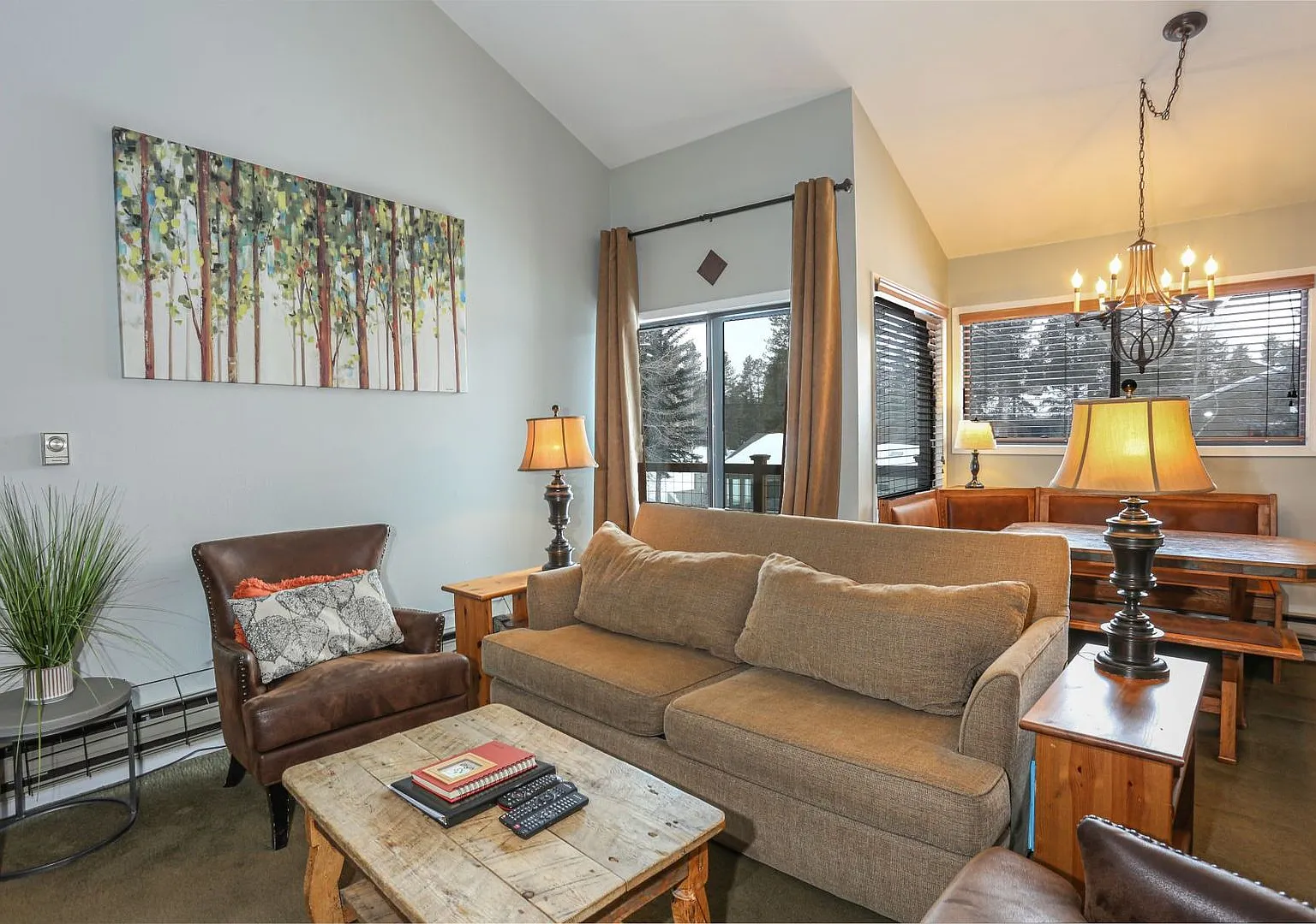 Move In Special! Keystone 2 Bed/2bath! Plus Bonus Room Pool And Hot Tubs! Bike Storage! — Photo 4