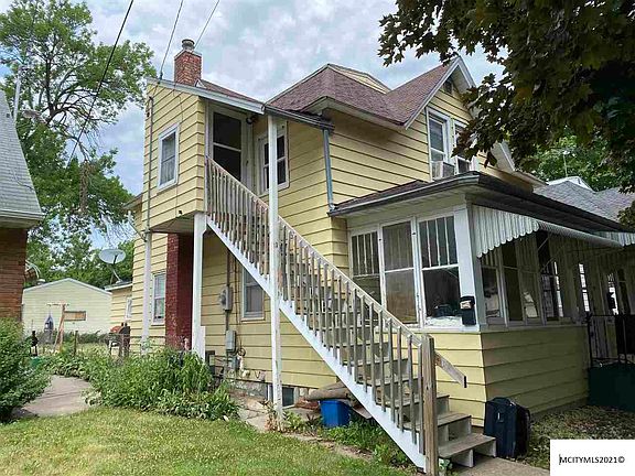 3rd image of 550 6th St SE