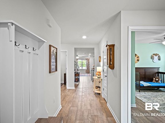 4th image of 23186 Shadowridge Dr