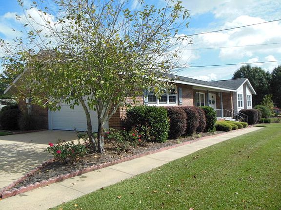 2nd image of 603 Lakewood Dr
