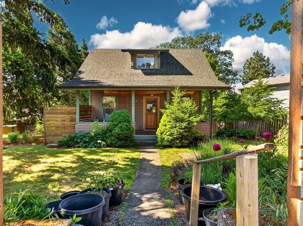 127 SE Wyers St, White Salmon, WA 98672