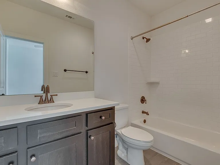 2702 Forest Park Blvd — Photo 22