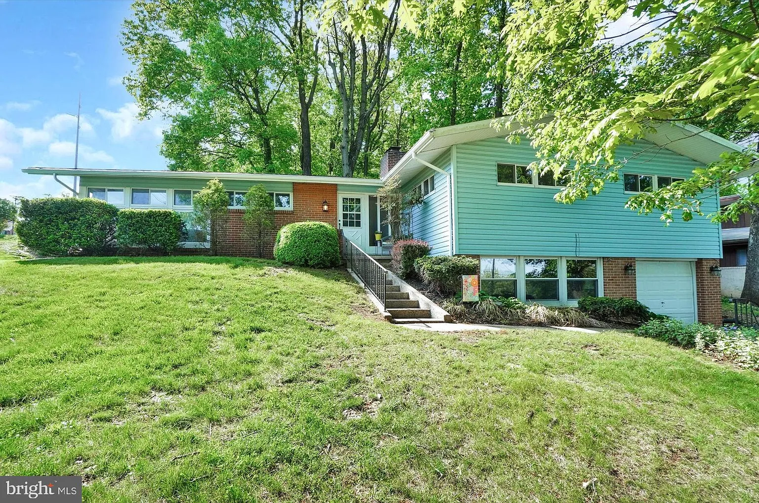 282 Greendale Rd photo 1