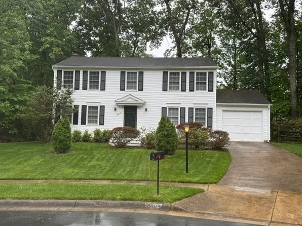 9705 Schmidt Dr, Burke, VA 22015