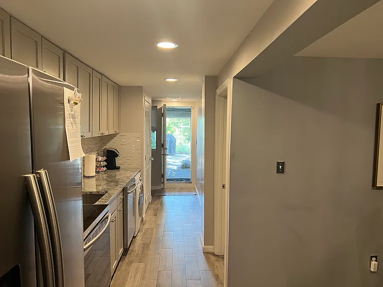 3212 19th St NW — Photo 13