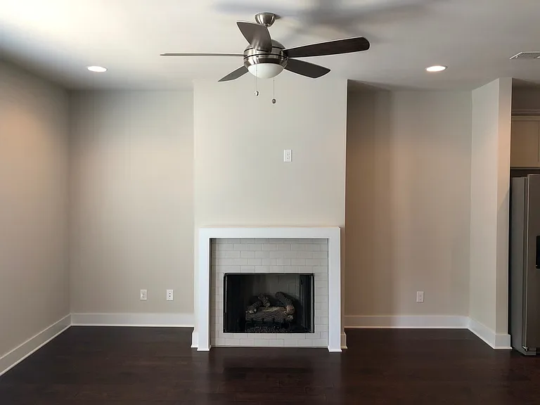 3792 Oxford Cir — Photo 7