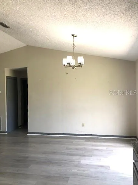 3 bed, 2.0 bath, 1521 sqft, $1,825 — Photo 4