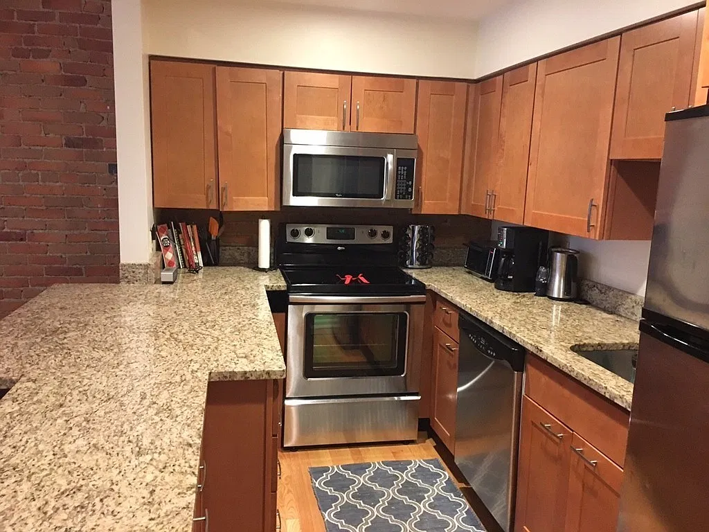 1 bed, 606 sqft, $4,300 — Photo 1