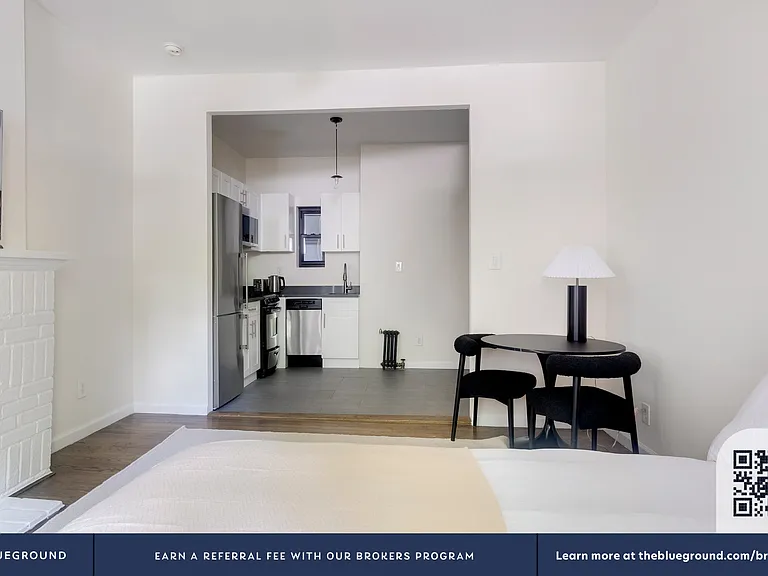 26 Jane St #2E — Photo 8