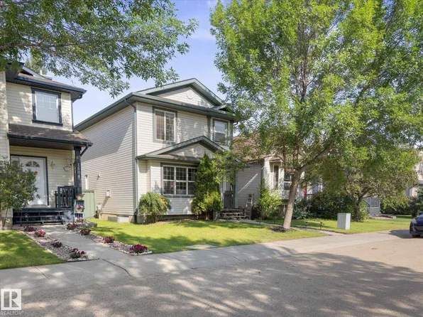 1502 Grant Way NW, Edmonton, AB T5T 6M9