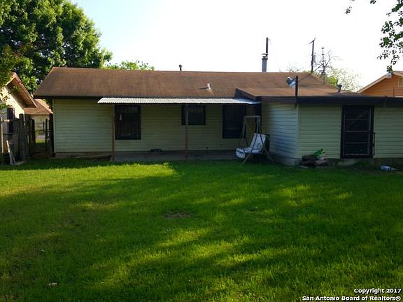 5th image of 911 Marquette Dr