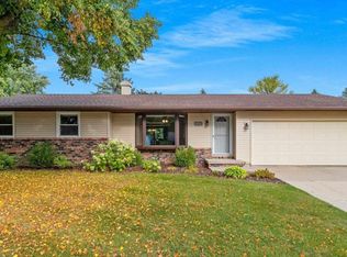 2159 Rose Francis Ct, Green Bay, WI 54311