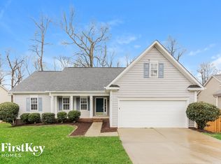 11710 Long Forest Dr, Charlotte, NC 28269