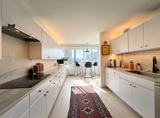 2510 Grand Blvd APT 1702, Kansas City, MO 64108