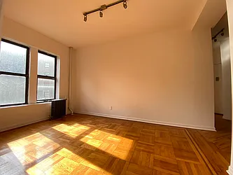 Rented by Lang Realty LLC