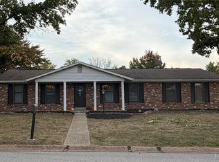 2 Country Farm Blvd, Saint Peters, MO 63376