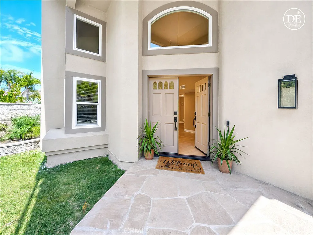 4 bed, 2.5 bath, 2503 sqft, $7,000 — Photo 3