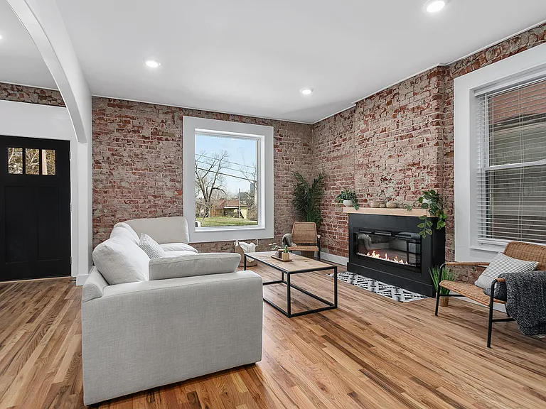 1822 Summit St #A — Photo 5