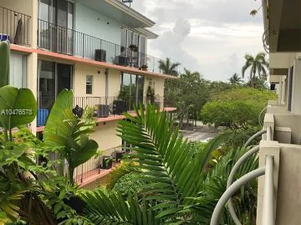2545 S Bayshore Dr APT 204, Miami, FL 33133